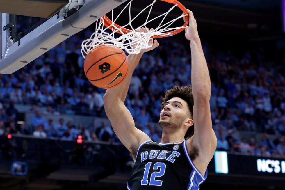 Cameron Boozer and No. 3 Duke beat No. 1 Michigan 68-63 in Washington