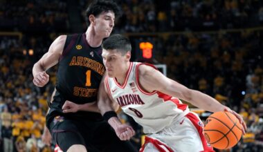 Men's AP Top 25: Arizona stays No. 1, Michigan overtakes UConn for second