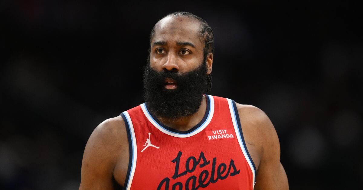 James Harden, Clippers reportedly working together toward trade