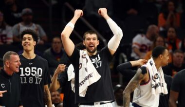 Clippers Rout Suns in Phoenix Without Harden as Role Players Step Up Big