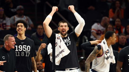 Clippers Rout Suns in Phoenix Without Harden as Role Players Step Up Big