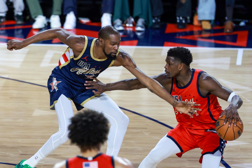 Kevin Durant #7 defending against Anthony Edwards #5 during the 75th NBA All-Star Game.