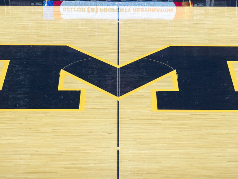 Top-10 recruit Lincoln Cosby commits to Michigan