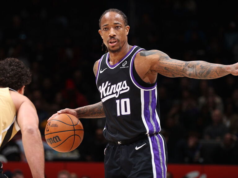 Report: Kings don't intend to buy out DeRozan