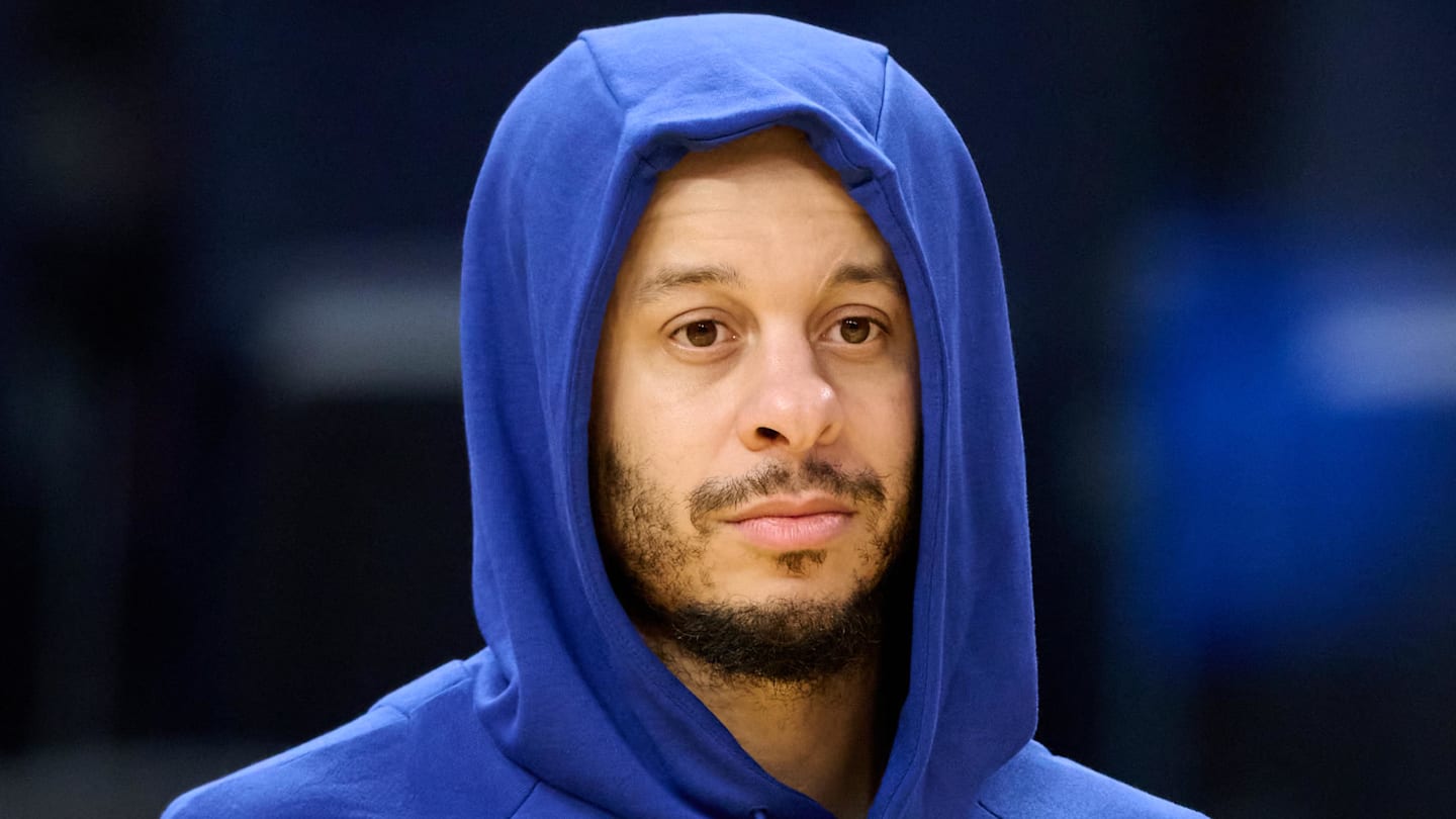 Jan 7, 2026; San Francisco, California, USA; Injured Golden State Warriors shooting guard Seth Curry (31) looks on before the game against the Milwaukee Bucks at Chase Center. Mandatory Credit: Robert Edwards-Imagn Images
