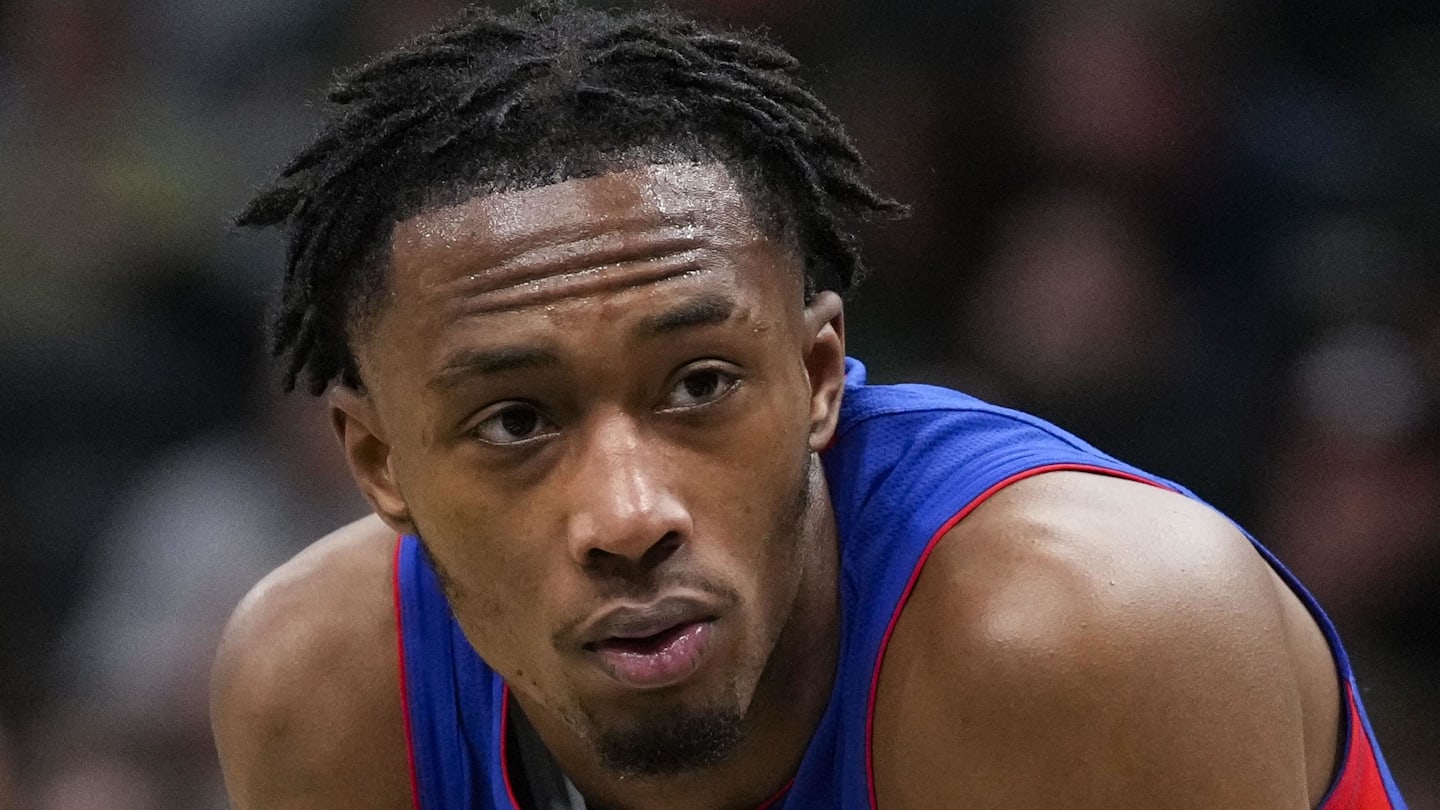 Nov 13, 2024; Milwaukee, Wisconsin, USA;  Detroit Pistons forward Ron Holland II (00): Jeff Hanisch-Imagn Images