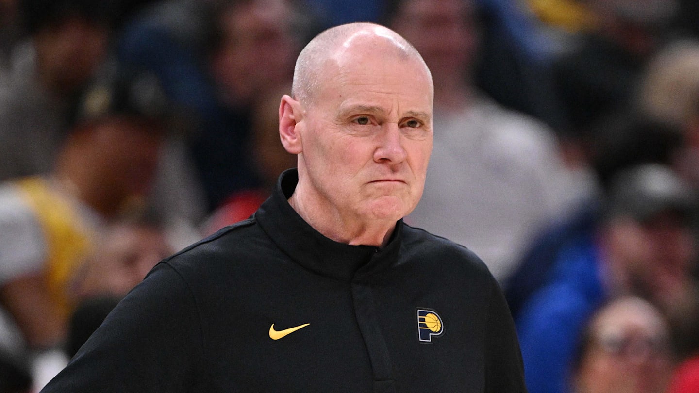 Indiana Pacers head coach Rick Carlisle stands on the sideline during the first quarter against the Los Angeles Lakers at Gainbridge Fieldhouse.