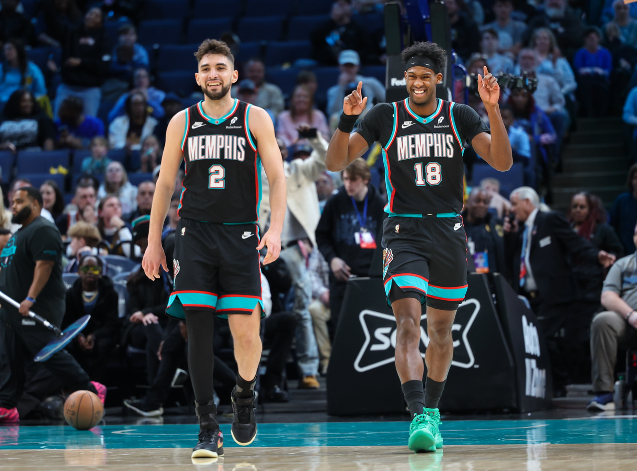 Grizzlies Snap 8-Game Losing Streak