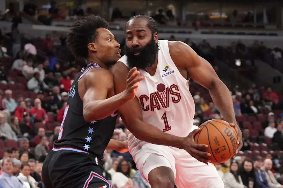 Cleveland Cavaliers guard James Harden (1) is defended by Chicago Bulls guard Collin Sexton (2) on March 19, 2026, in Chicago.