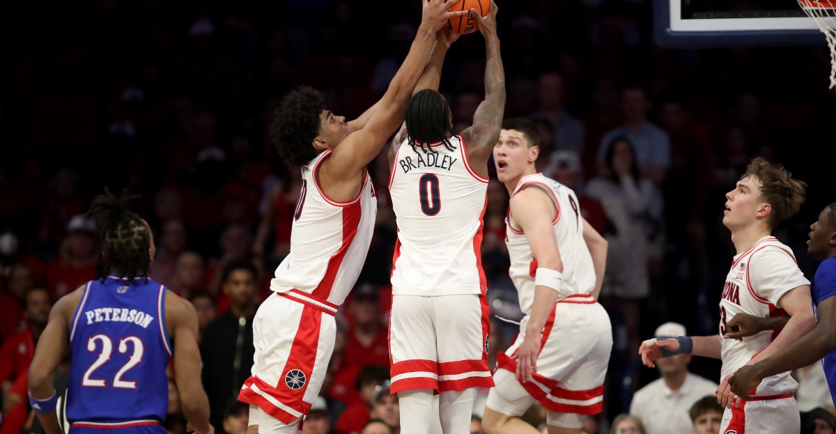 Arizona Wildcats men’s basketball vs. Iowa State fan discussion