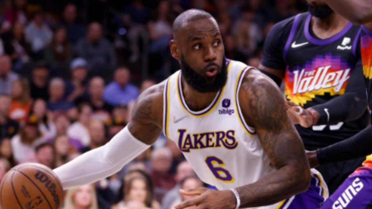 Los Angeles Lakers star LeBron James (Image via Getty Images) LeBron James of the Los Angeles Lakers