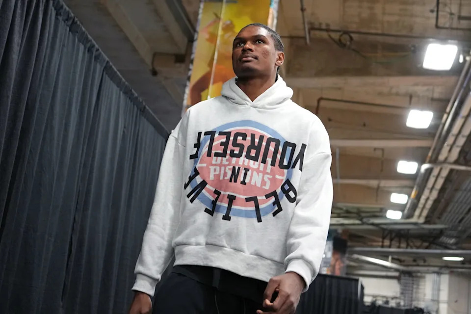 Detroit Pistons guard Ausar Thompson (9) enters Frost Bank Center before a game against the San Antonio Spurs at Frost Bank Center in San Antonio on Thursday, March 5, 2026.
