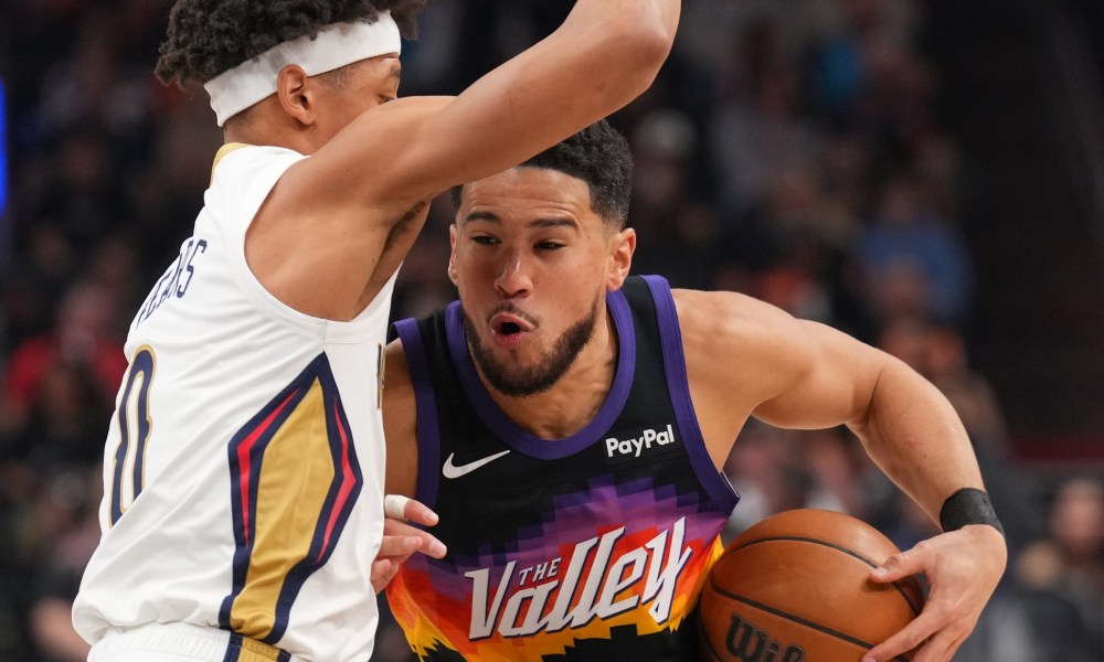 Behind Devin Booker's hot 3rd quarter, Phoenix Suns top New Orleans Pelicans