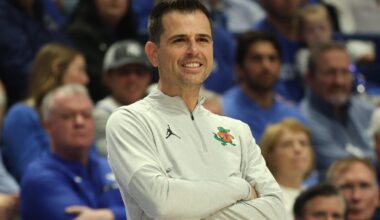 Defending champ Florida keeps winning and improves chances of landing a No. 1 seed