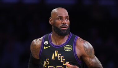 Warriors Expected to Pursue LeBron James in the Offseason: Report