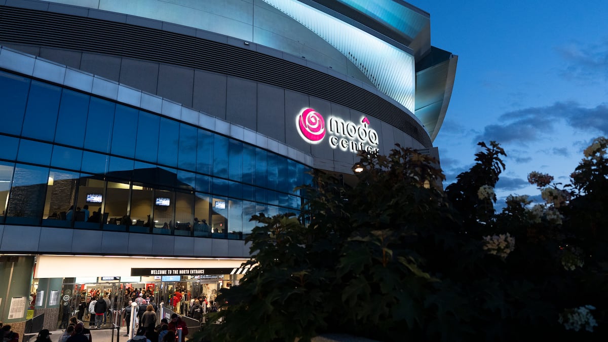 Portland Trail Blazers executive and Oregon Senate President discuss public financing plan to help upgrade Moda Center