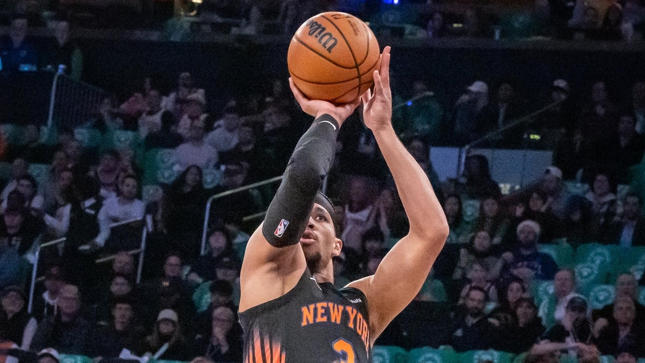 Knicks' Josh Hart scores 33 points in blowout win over Pacers