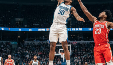 Cavaliers Secure East No. 4 Seed, Clippers Snap Skid as Pla