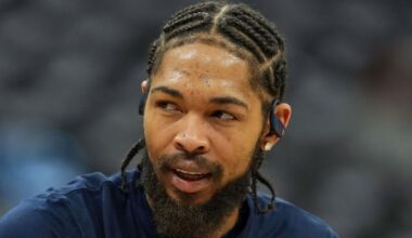 Brandon Ingram looking on