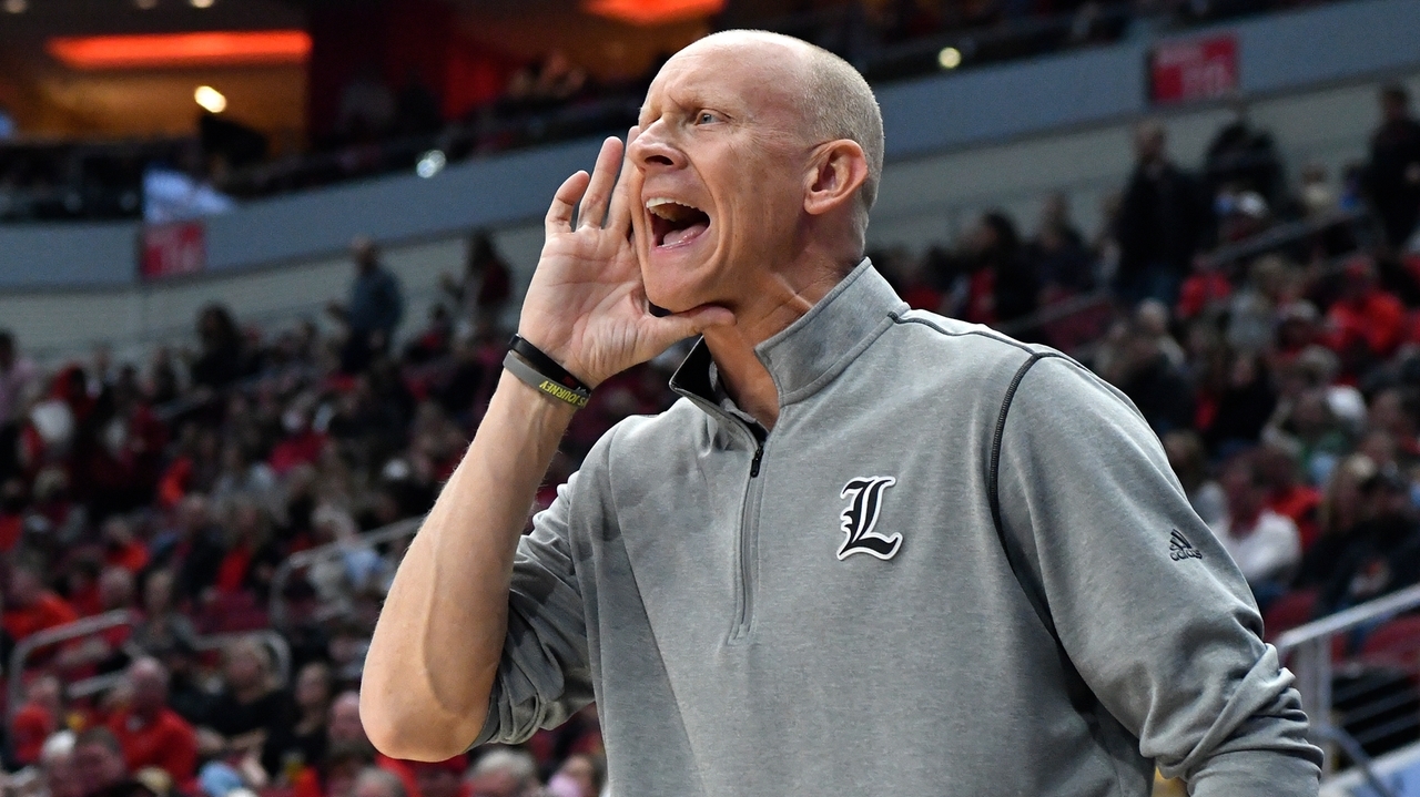 South Florida hires Chris Mack as basketball coach after Bryan Hodgson's exit