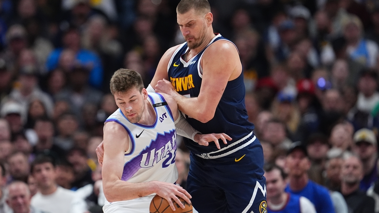 Jokic's triple-double, Murray and Johnson hit late 3s to rally Nuggets by Jazz, 135-129