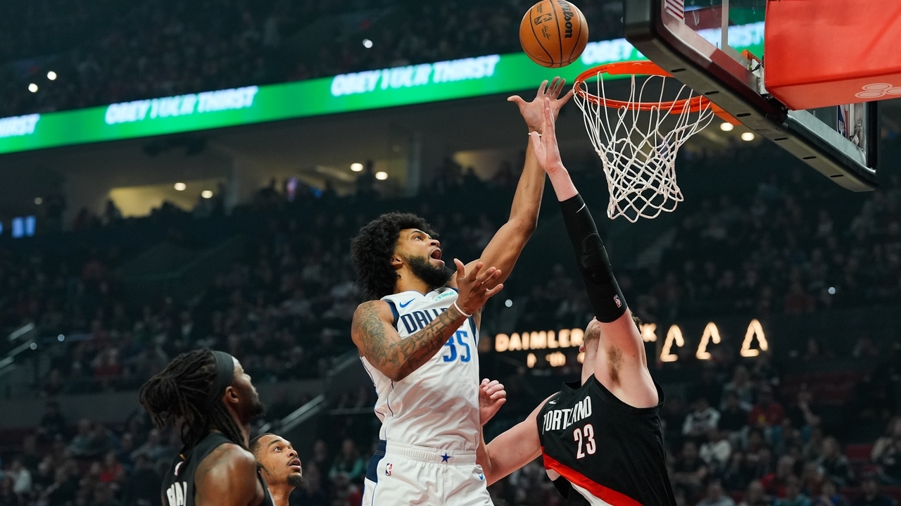 Bagley scores 26 points and Mavericks snap a 5-game skid in a 100-93 win against Trail Blazers