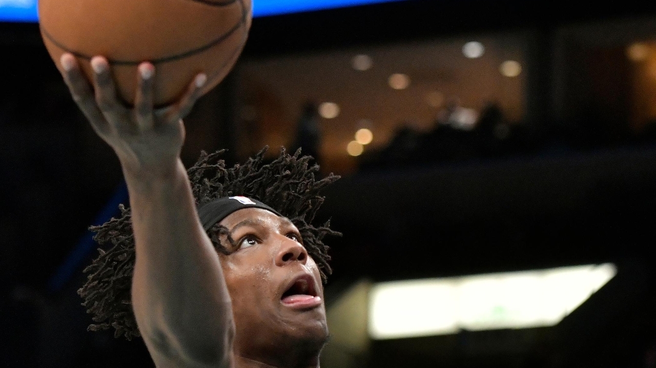 Grizzlies' GG Jackson complains that officials favor veterans such as Rockets' Kevin Durant