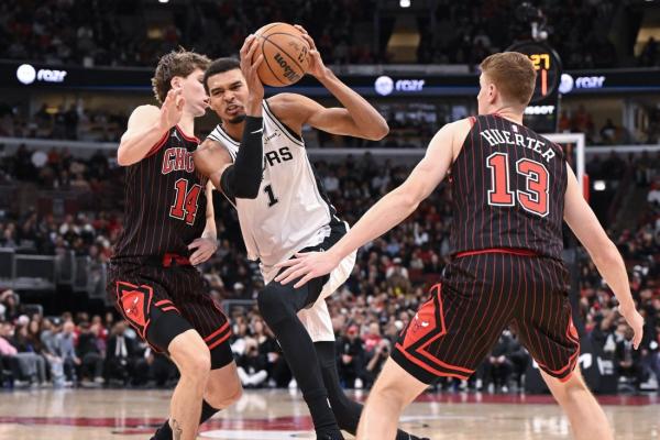 Spurs’ juggernaut returns home to host reeling Bulls