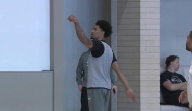 San Antonio Spurs extend win streak to 8, chase No. 1 seed