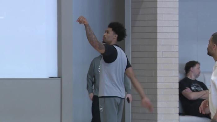 San Antonio Spurs extend win streak to 8, chase No. 1 seed