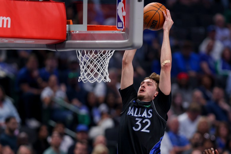 Cooper Flagg scores 12 in Mavericks’ loss to Timberwolves