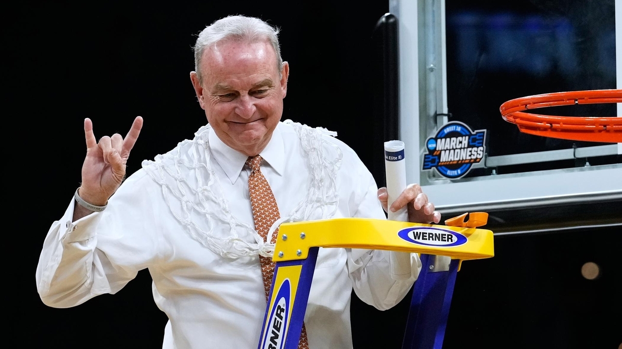 Texas coach Vic Schaefer is chasing an elusive national title in his fourth women's Final Four