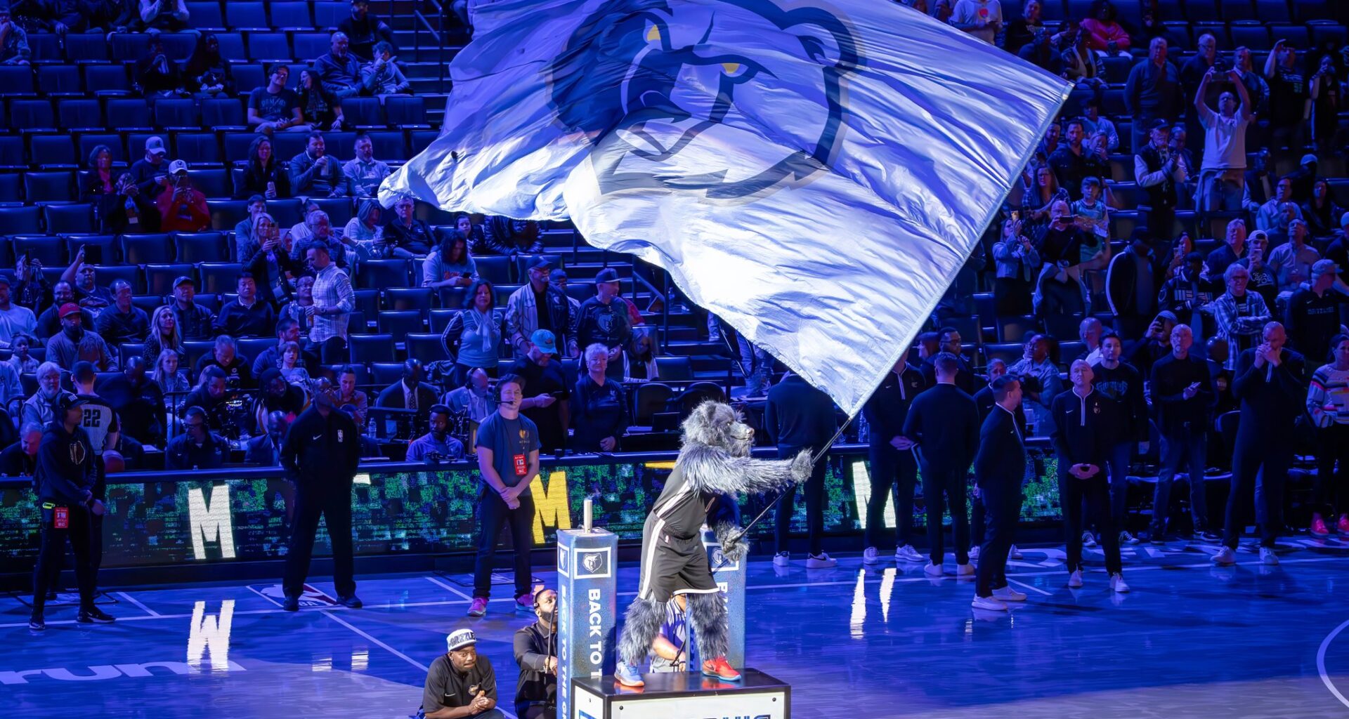 Grizzlies Let 19-Point Lead Slip Away in Loss to Clippers