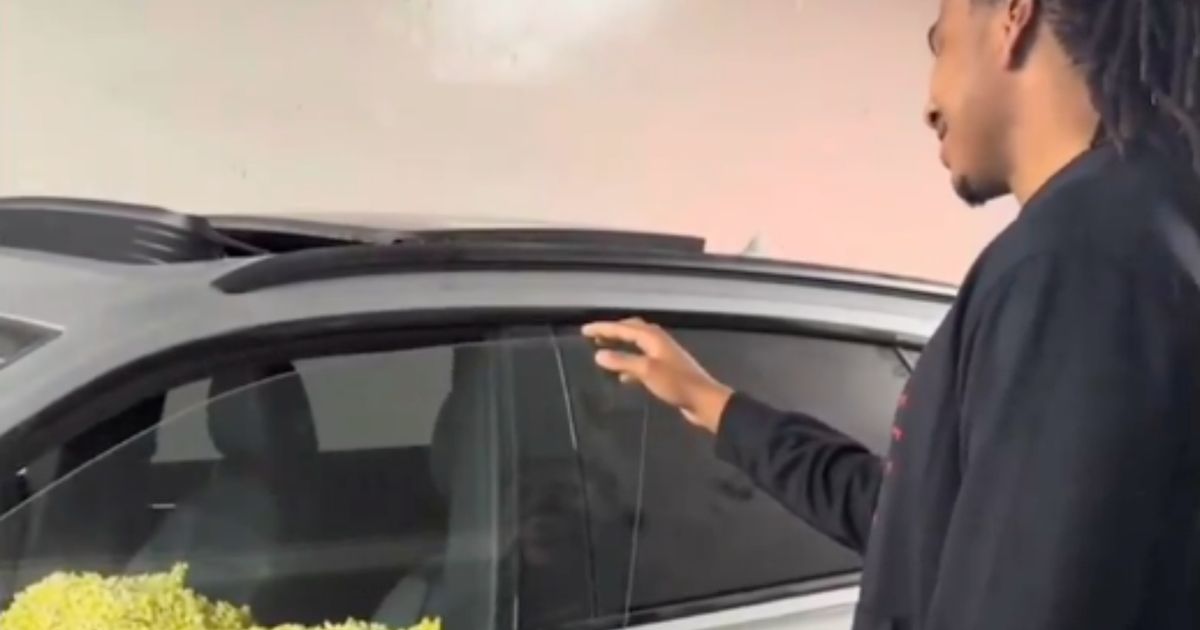 Toronto Raptors rookie falls victim to hilarious prank from his teammates