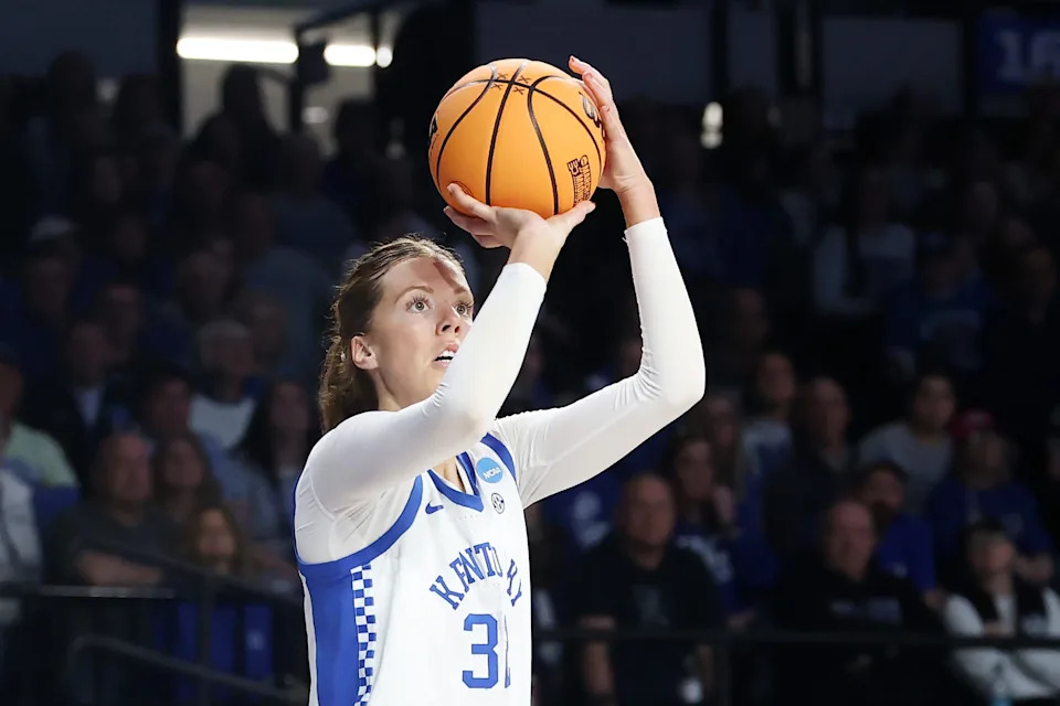 LEXINGTON, KENTUCKY - MARCH 23: Amelia Hassett #32 of the Kentucky Wildcats shoots a three point basket during the third quarter of a game against the Kansas State Wildcats in the second round of the NCAA Women's Basketball Tournament at Memorial Coliseum on March 23, 2025 in Lexington, Kentucky. (Photo by Andy Lyons/Getty Images)