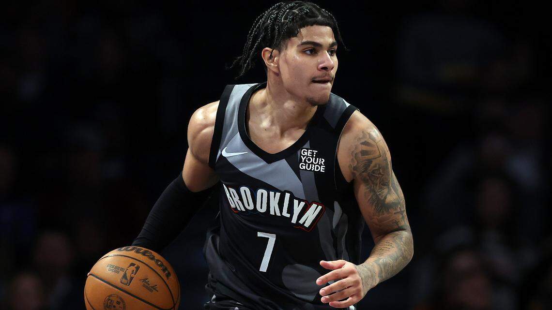 Sacramento Kings sign two former first-round draft picks