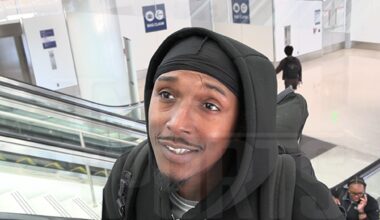 Lou Williams Backs Hawks’ Magic City Night, Lemon Pepper Wings And All