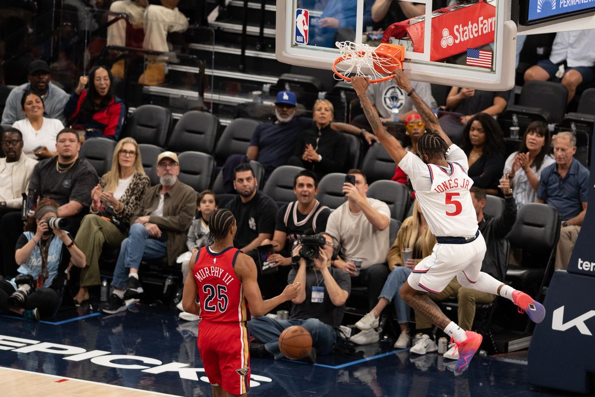LA Clippers guard Derrick Jones Jr (5) dunks the ball during an NBA game between the New Orleans Pelicans and the LA Clippers on Sunday, March 1, 2026 at Intuit Dome in Inglewood Calif