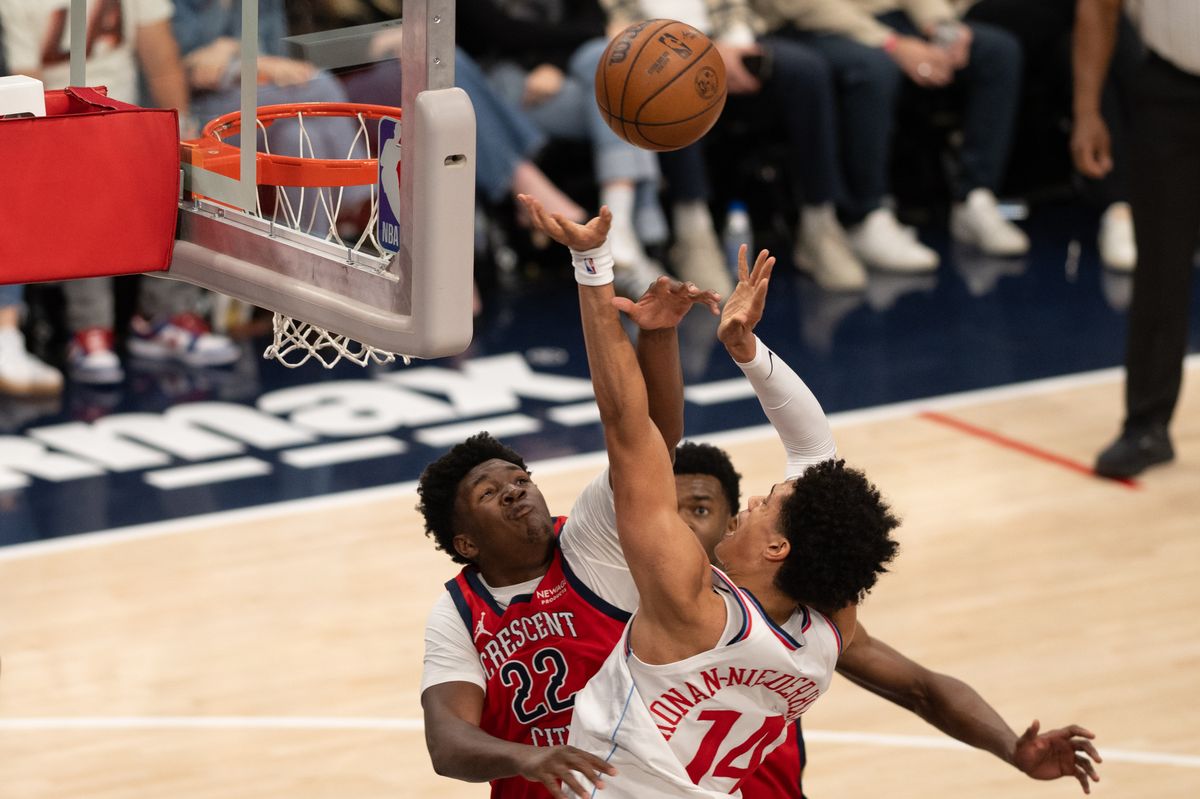 LA Clippers center  Yanic Konan Niederhäuser (14) battles for the rebound during an NBA game between the New Orleans Pelicans and the LA Clippers on Sunday, March 1, 2026 at Intuit Dome in Inglewood Calif