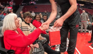 Blazers honor 99-year-old fan making new memories courtside