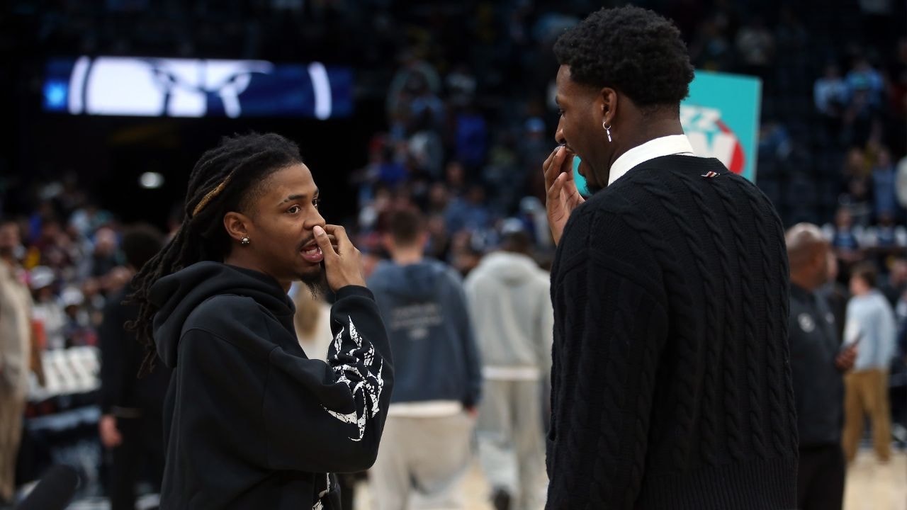 Derrick Rose (L), Ja Morant (R)