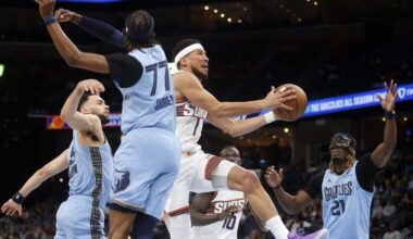 Suns take control in 4th to roll over Grizzlies