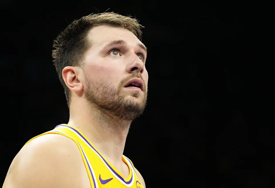 Los Angeles Lakers guard Luka Doncic (77) against the Phoenix Suns at Mortgage Matchup Center on Feb. 26, 2026, in Phoenix.