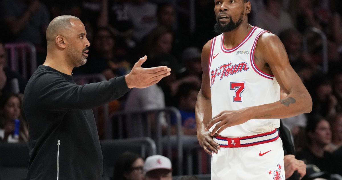 Kevin Durant says a wide-open NBA playoff race is fun. It's hard to argue with that :: WRAL.com