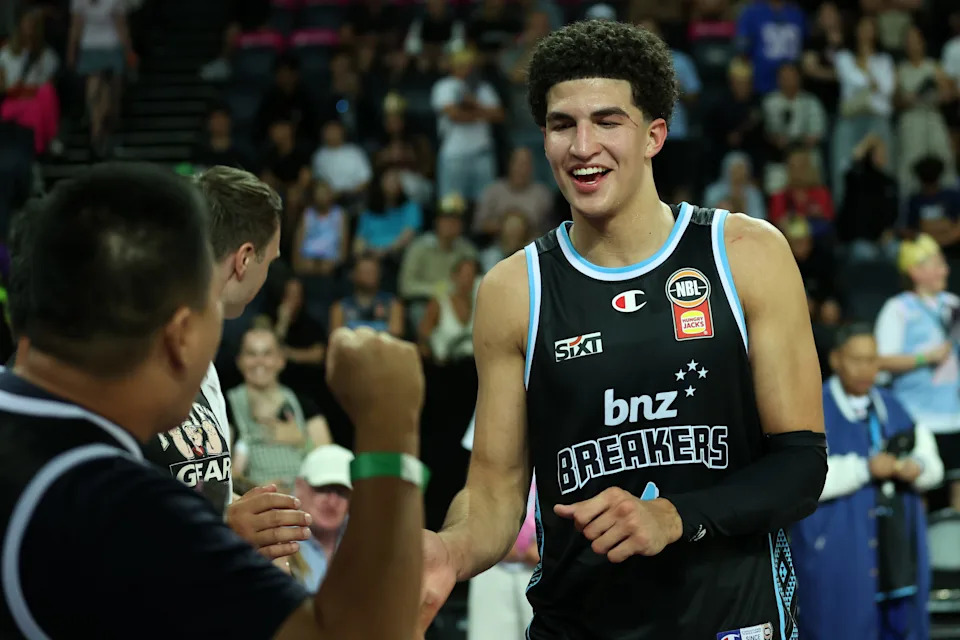 AUCKLAND, NEW ZEALAND - JANUARY 30: Karim Lopez of the Breakers celebrates the win with the fans during the round 19 NBL match between New Zealand Breakers and Melbourne United at Spark Arena, on January 30, 2026, in Auckland, New Zealand. (Photo by Fiona Goodall/Getty Images)