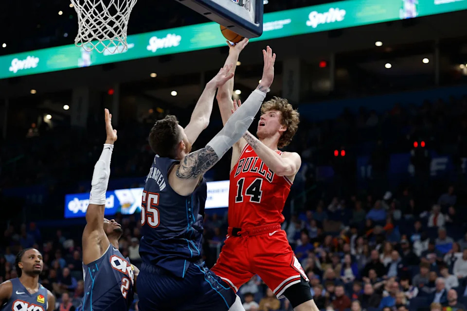 Mar 27, 2026; Oklahoma City, Oklahoma, USA; Chicago Bulls forward Matas Buzelis (14) shoots as Oklahoma City Thunder center Isaiah Hartenstein (55) defends during the second half at Paycom Center. Mandatory Credit: Alonzo Adams-Imagn Images