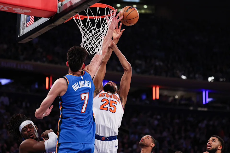 Mar 4, 2026; New York, New York, USA; New York Knicks guard Mikal Bridges (25) goes to the basket against Oklahoma City Thunder center Chet Holmgren (7) during the second half at Madison Square Garden. Mandatory Credit: Vincent Carchietta-Imagn Images