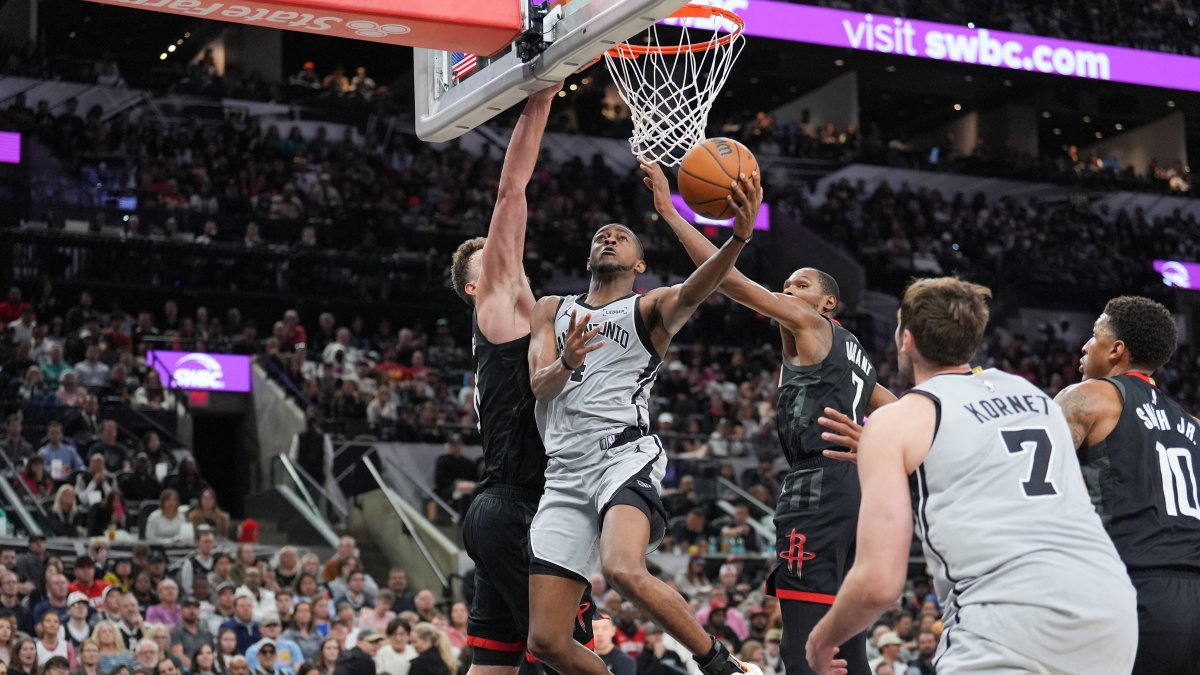 Durant, Şengün shine but Spurs overwhelm Rockets in 145-120 blowout