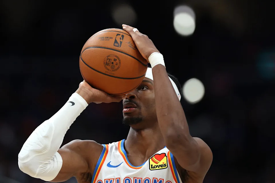 WASHINGTON, DC - MARCH 21: Shai Gilgeous-Alexander #2 of the Oklahoma City Thunder shoots the ball against the Washington Wizards during the first half at Capital One Arena on March 21, 2026 in Washington, DC. NOTE TO USER: User expressly acknowledges and agrees that, by downloading and or using this photograph, User is consenting to the terms and conditions of the Getty Images License Agreement. (Photo by Patrick Smith/Getty Images)