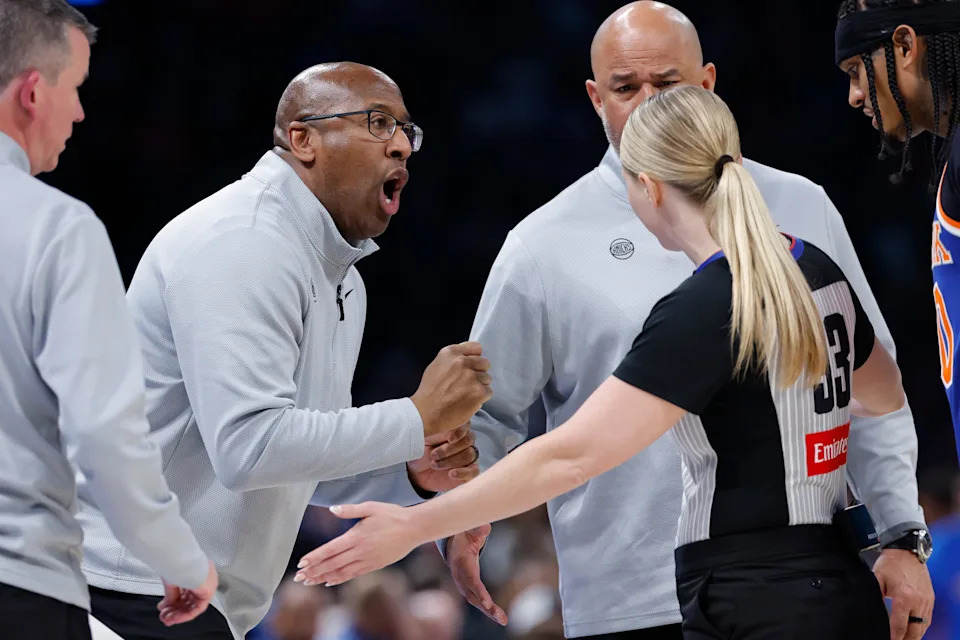 Mar 29, 2026; Oklahoma City, Oklahoma, USA; New York Knicks head coach Mike Brown yells at an official after a play against the Oklahoma City Thunder during the second half at Paycom Center. Mandatory Credit: Alonzo Adams-Imagn Images